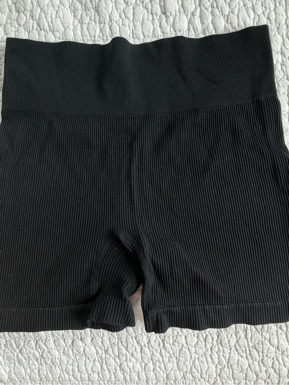 Seamless Ribbed High-Waist Black Women's bike shorts